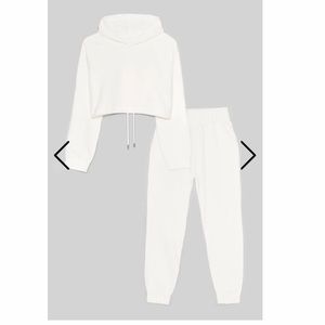 NWT white /light cream Cropped hoodie and joggers